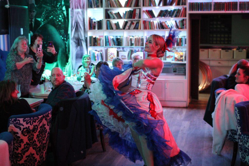 Varietyshow at center of Berlin 6 487999964 1205321828186409 4838442366580637589 n