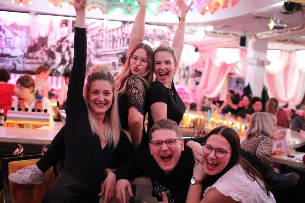 Girls' Night Out in Berlin downtown 1 491996715 1225209536197638 5027454912723044098 n