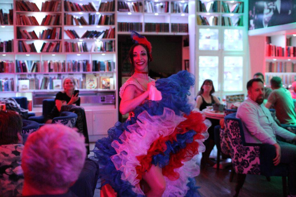 Varietyshow in Berlin downtown 1 492368359 1225209012864357 6935869050467339071 n