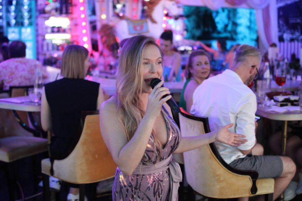 Live Musik Bar in Berlin Nikolaiviertel 1 450587614 1003102885074972 2506509069469298821 n