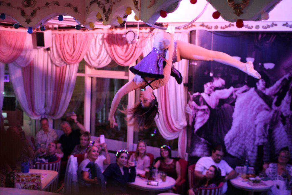 Varietéshow in Berlin miterleben! 2 Varietéshow in Berlin Mitte Künstler