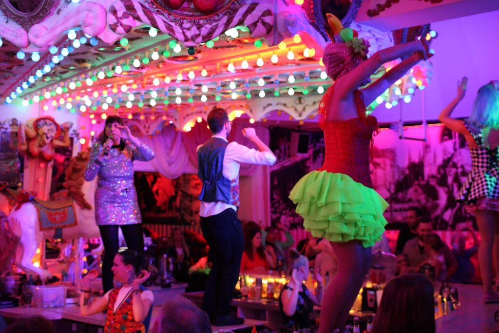 Nr. 1 Geschenkidee für Partymenschen und Feinschmecker 1 Gutscheine Erlebnis Aktionen Rabatte geschenk