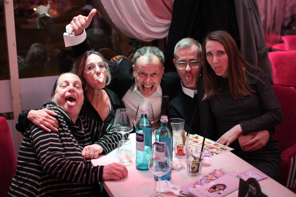 Wilde Matilde Deutsches Restaurant Variete show in berlin Nikolaiviertel 6