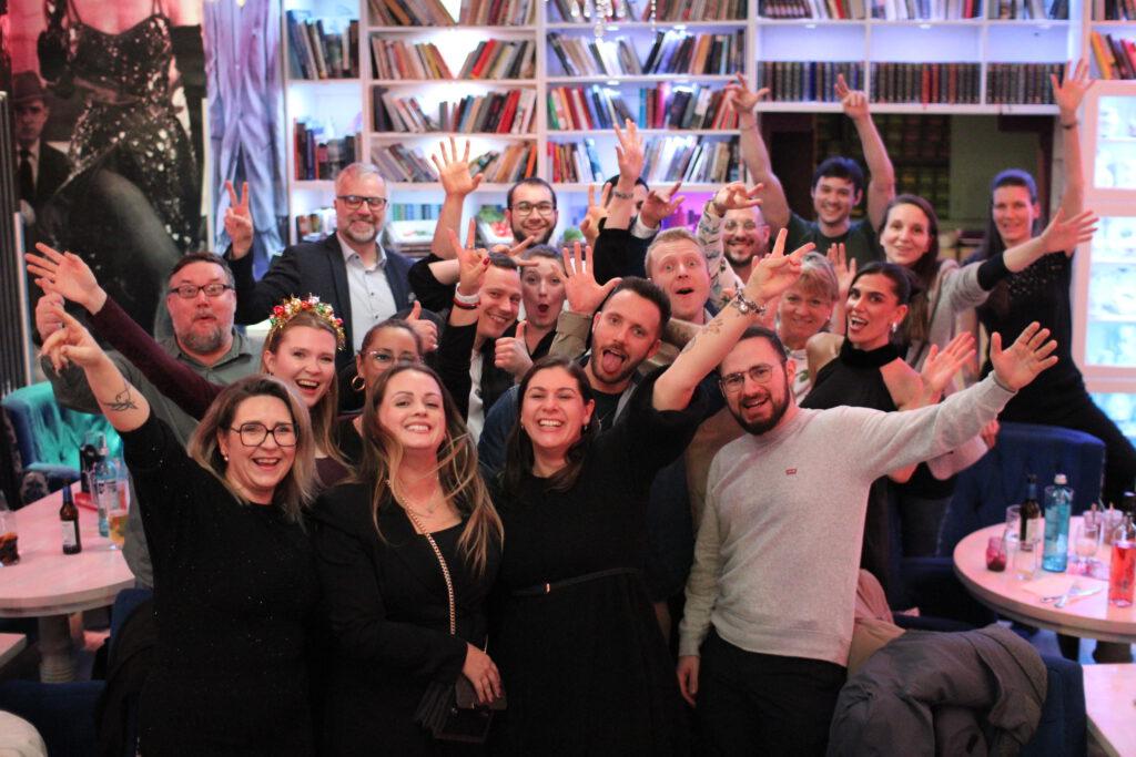 Wilde Matilde Deutsches Restaurant Variete show in berlin Nikolaiviertel 9