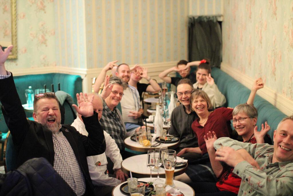 Wilde Matilde Deutsches Restaurant Variete show in berlin Nikolaiviertel 4