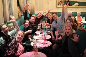 Gruppen feiern VIP-Varieté? Wilde Matilde ruft EURE Clique!