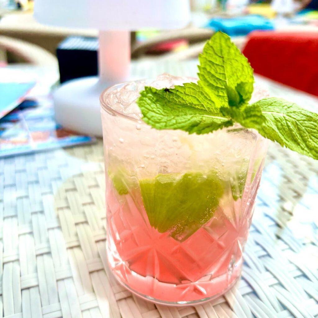 Nr.1 Cocktailkurs exklusiv für deine Crew und dich! 2 452565628 1012017777516816 6954311449010636679 n