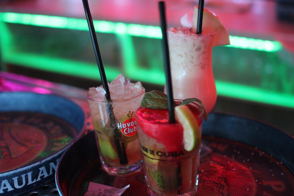 Die beste Bar die Berlin zu bieten hat mit den meisten Cocktails der Stadt! 1 Die beste Bar die Berlin zu bieten hat mit den meisten Cocktails der Stadt!