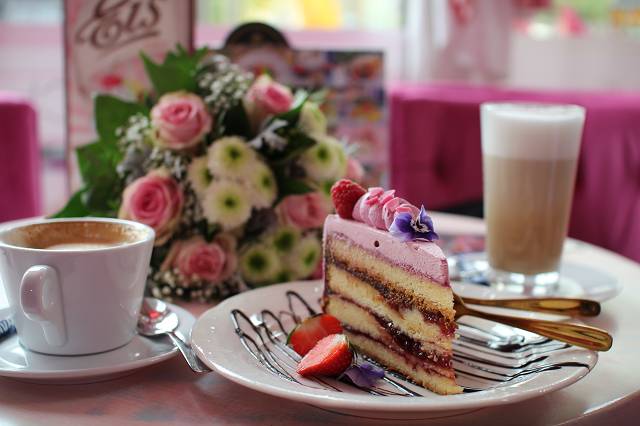 Coffee and Cake while Sightseeing Mitte 1 Coffee and Cake while Sightseeing Mitte