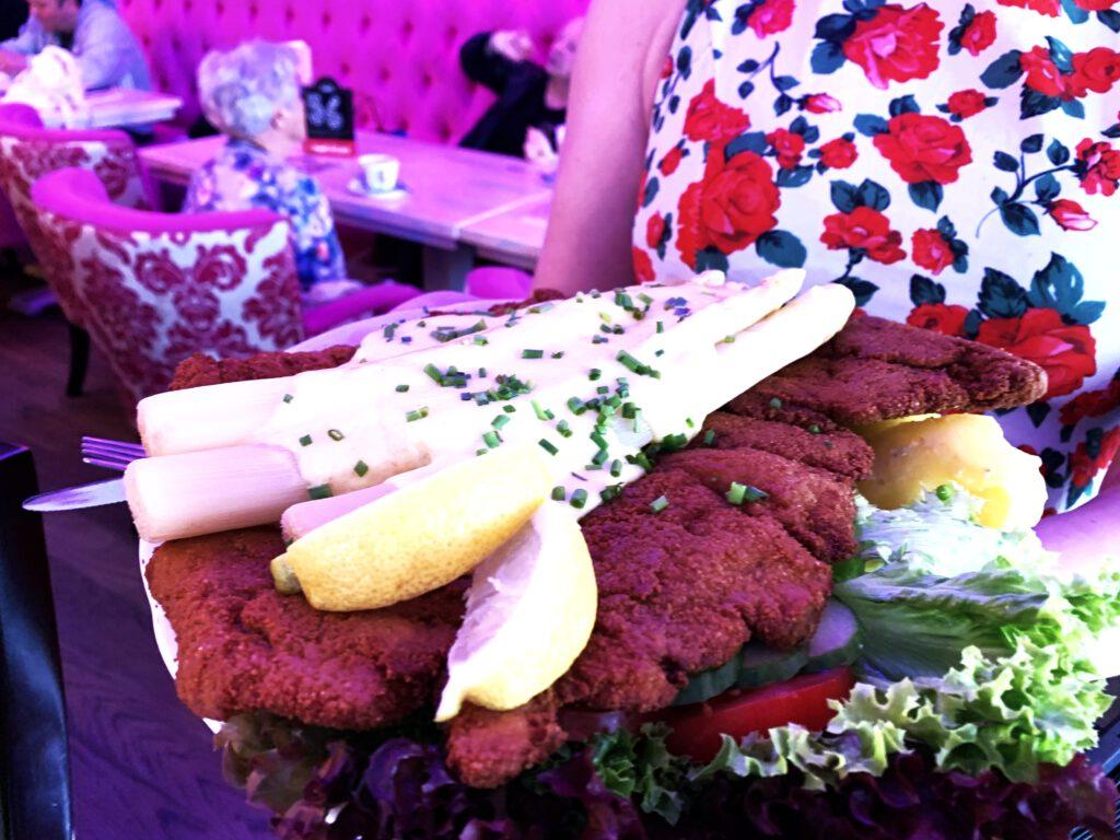 Schnitzel mit spargel
