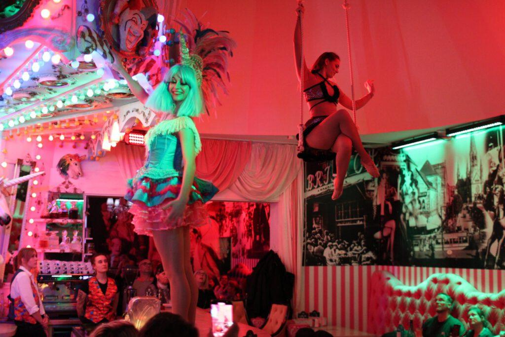 Die beste Sommerfeier mit Location in top Lage 2026! 2 2 Wilde Matilde Sommerfeier Berliner Spezialitaeten antike Karussellbar 2026