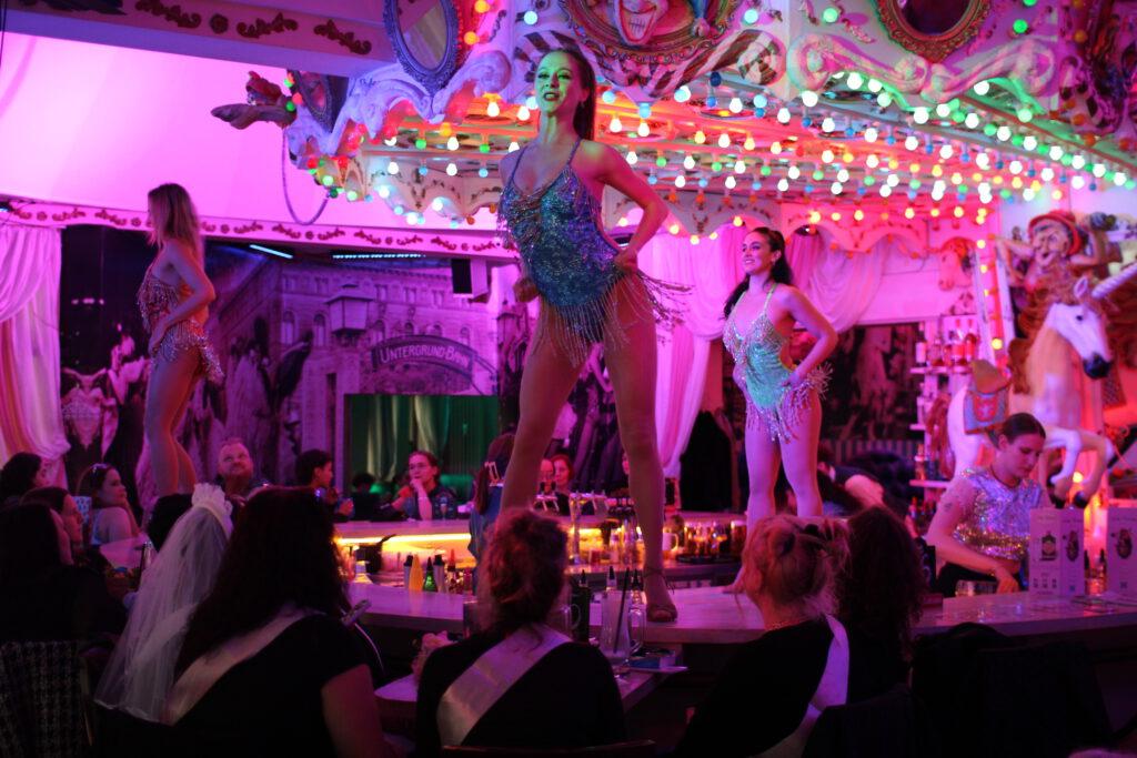 Samstagabend Unterhaltung in Berlin Erlebt Show und Varieté im Nikolaiviertel 1 Samstagabend Varieté Show Wilde Matilde