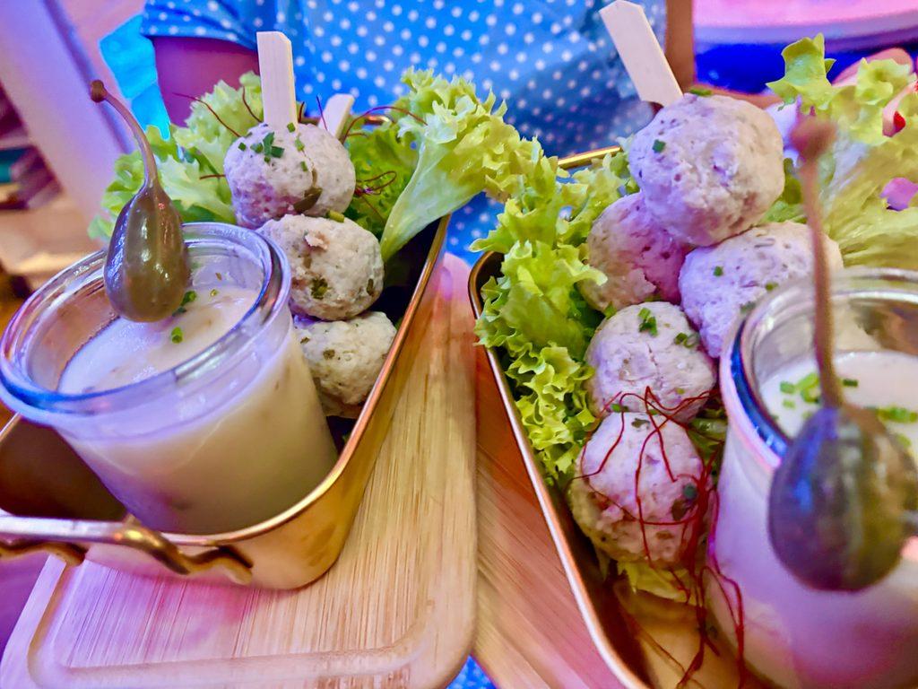 Berlin Tapas essen Nikolaiviertel Mitte: Bunte Häppchen im Kiez 1 Berlin Tapas essen in der Wilden Matilde im Nikolaiviertel Berlin