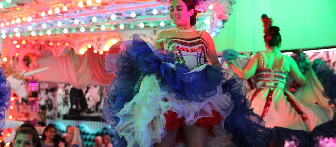 Kann ein Freitagabend so explodieren, dass dein Wochenende schon um 19 Uhr episch wird?