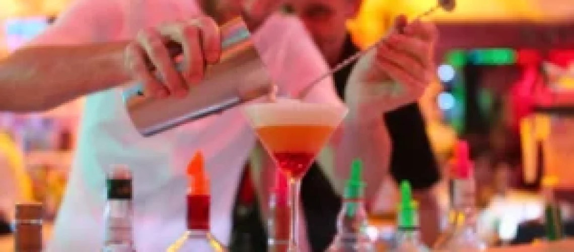 Header-Karussellbar-Cocktail-Bartender-300x169