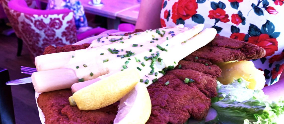 Taste German Tradition: "Wilde Matilde’s Spargelwochen" your real Berlin food experience awaits!