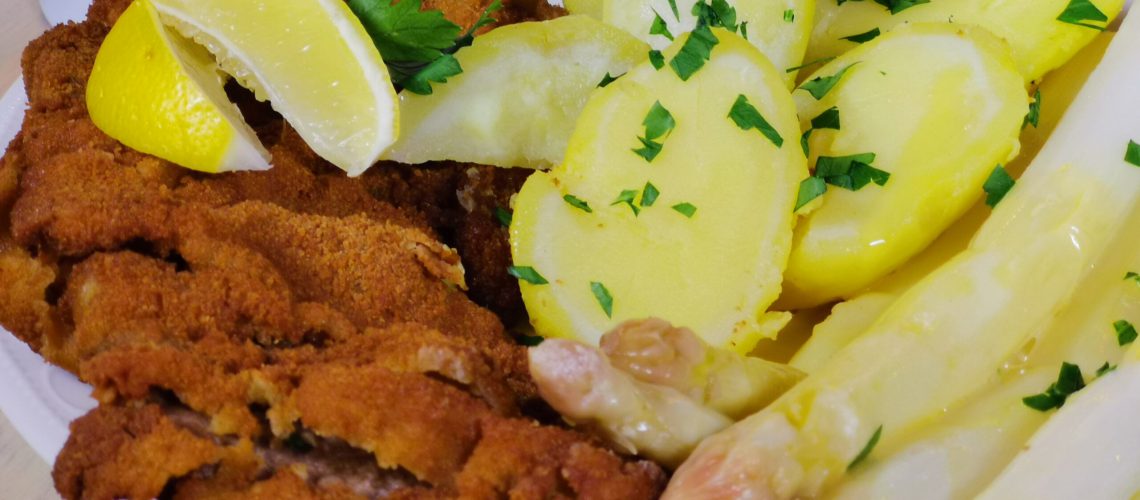 Wiener Schnitzel mit Spargel