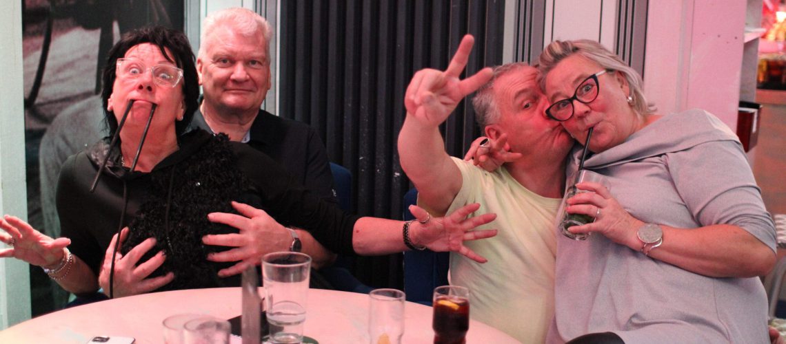 Valentine's Day Magic: Candlelight Dinner & Show at Wilde Matilde Berlin